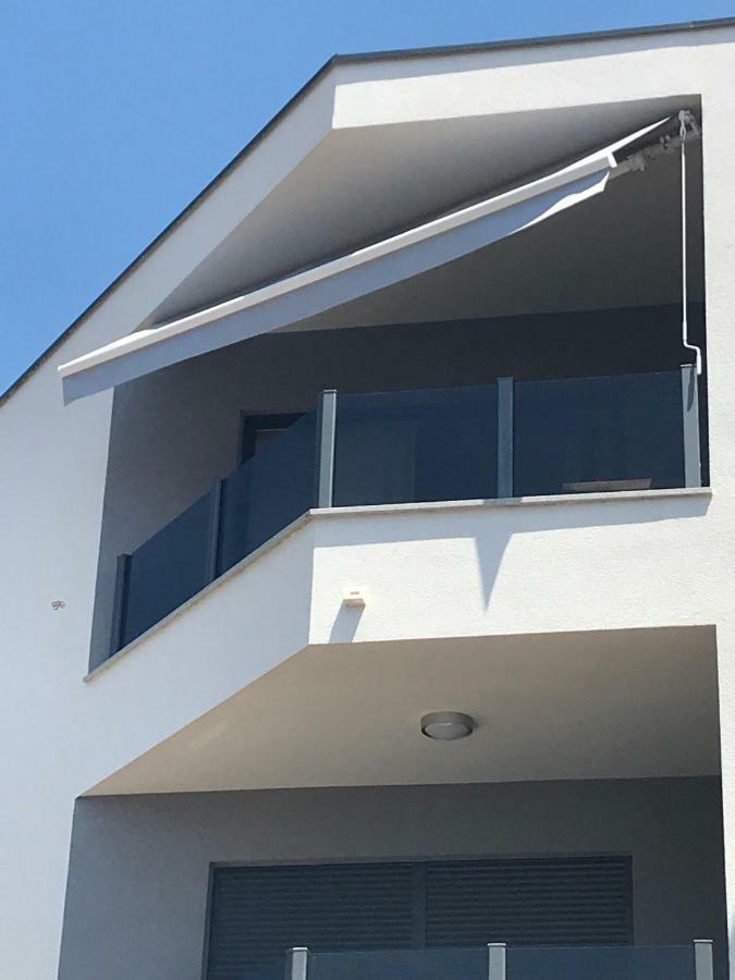 Luxury View Apartments 로고즈니차 외부 사진