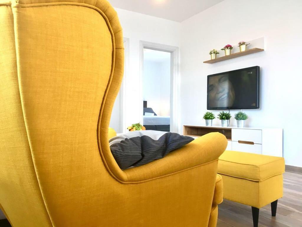 Luxury View Apartments 로고즈니차 외부 사진