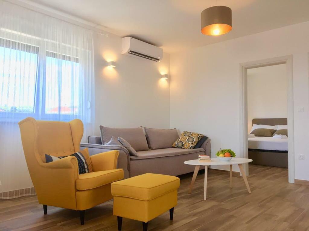 Luxury View Apartments 로고즈니차 외부 사진