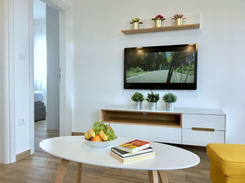 Luxury View Apartments 로고즈니차 외부 사진