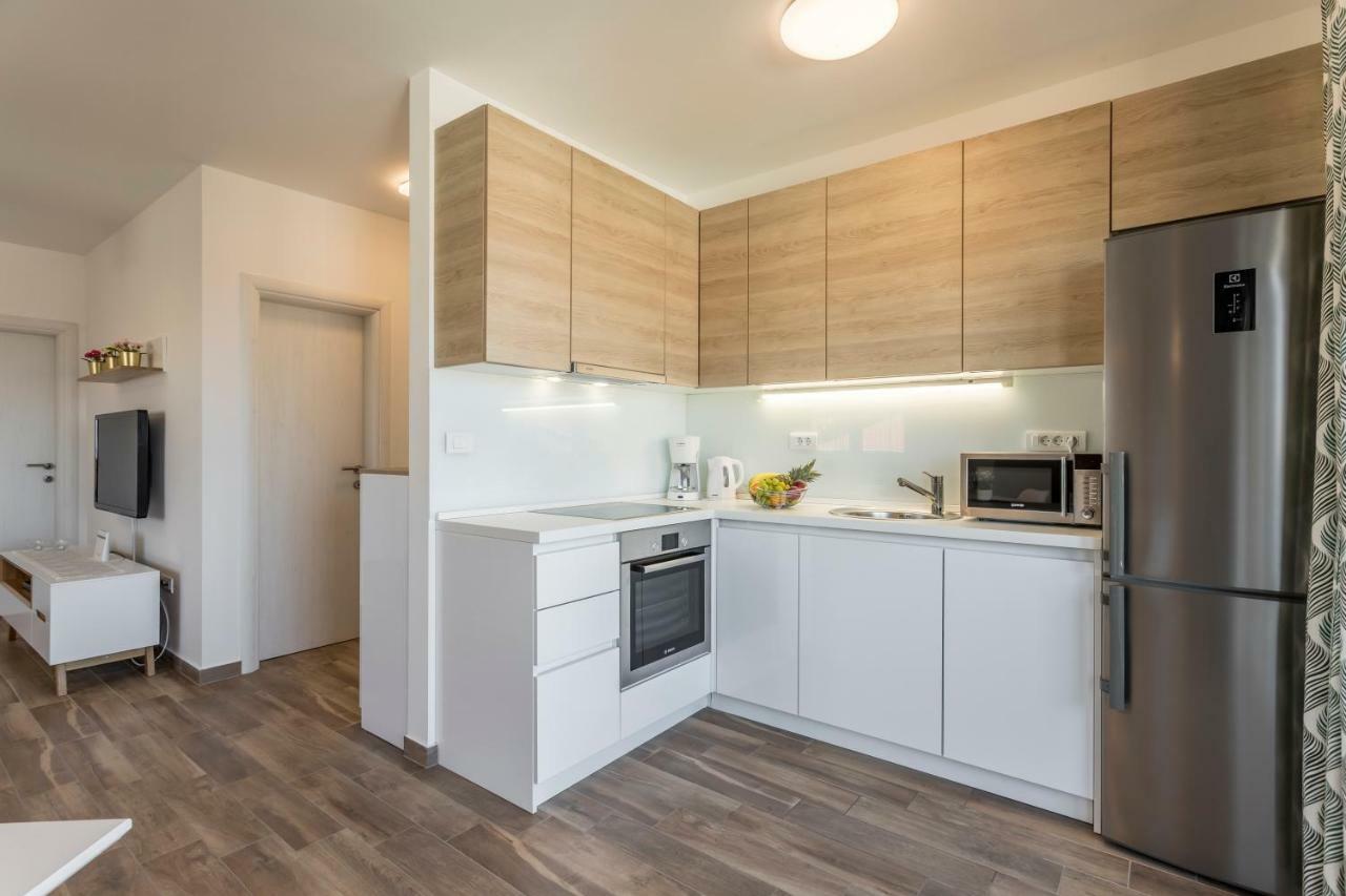 Luxury View Apartments 로고즈니차 외부 사진