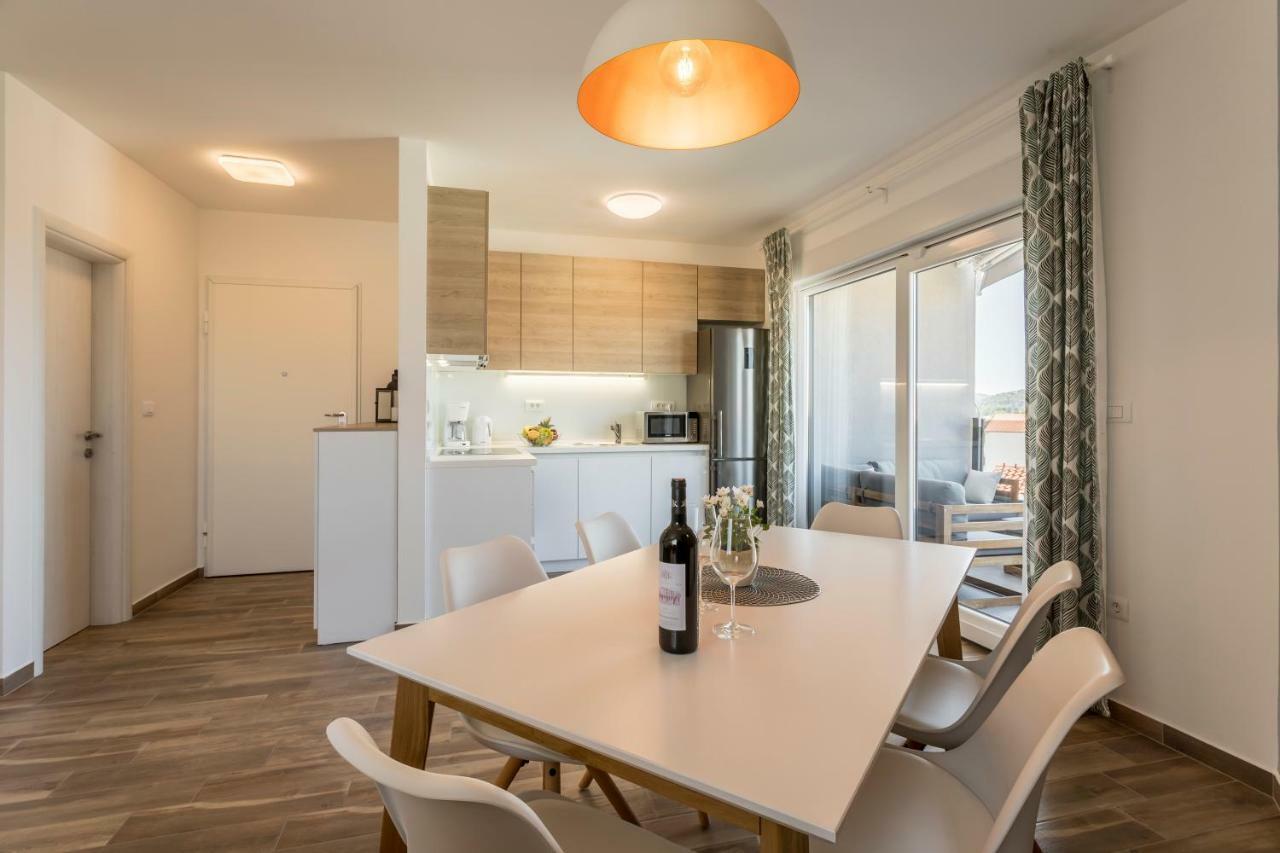 Luxury View Apartments 로고즈니차 외부 사진