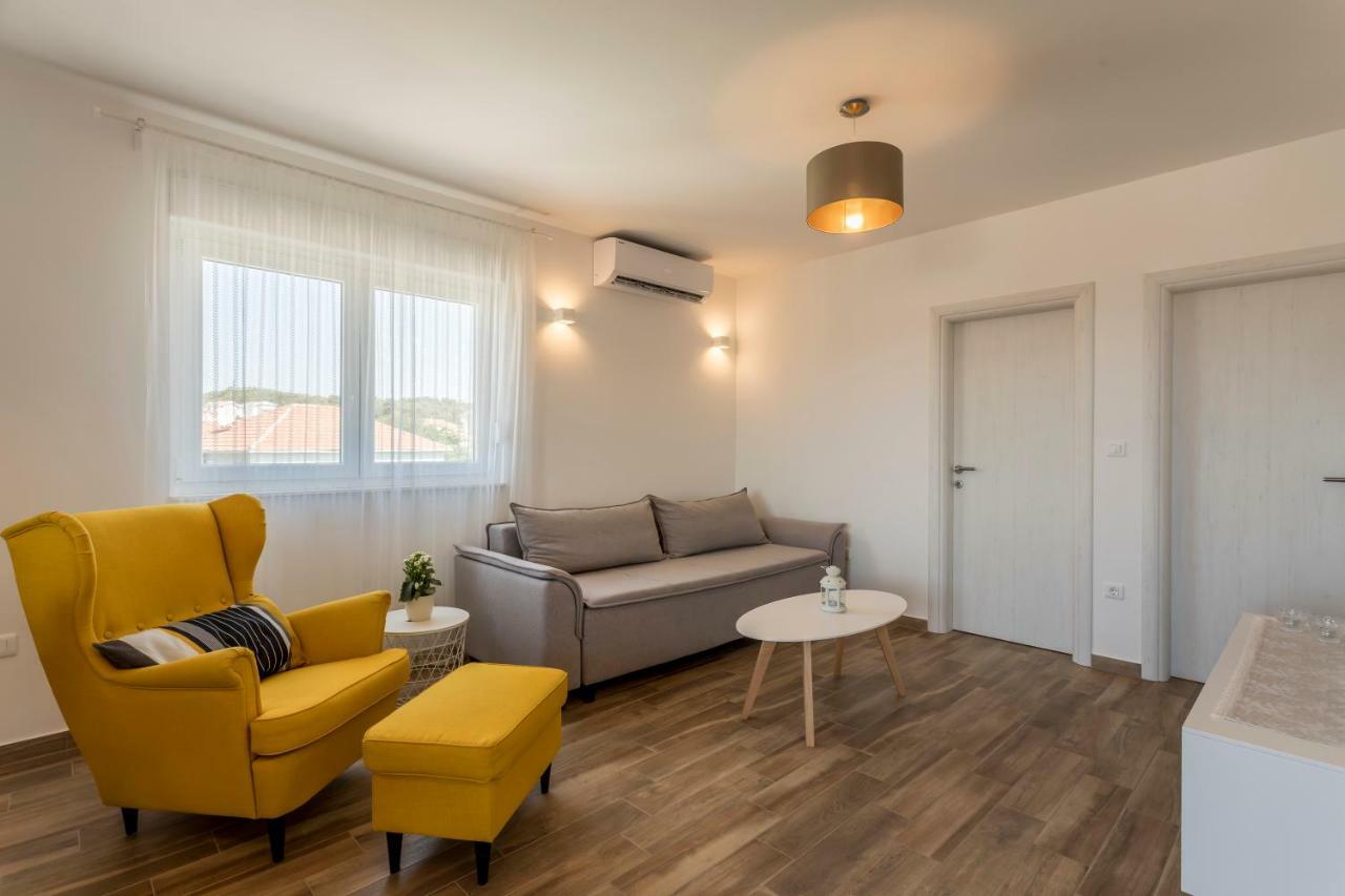 Luxury View Apartments 로고즈니차 외부 사진