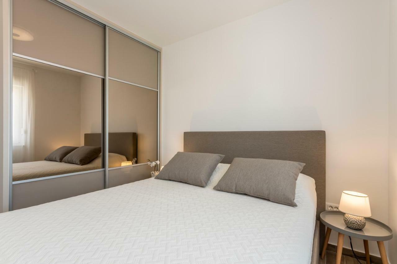 Luxury View Apartments 로고즈니차 외부 사진